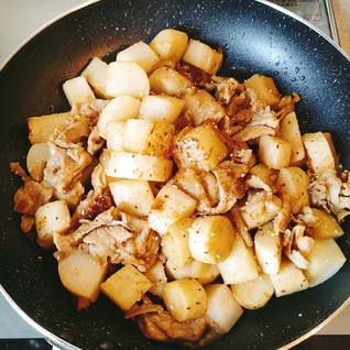 食感最高！皮付き長芋と豚肉の塩にんにく炒め